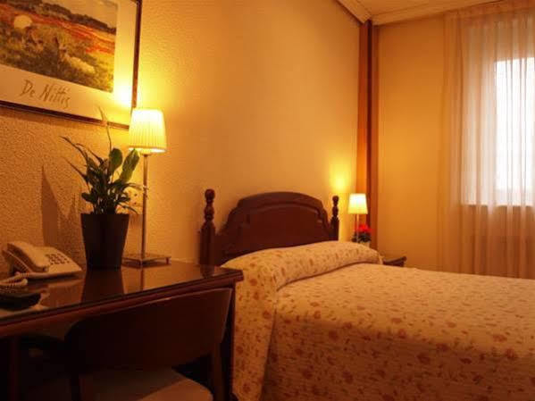 Hotel Boutique Astorga Valladolid Bagian luar foto